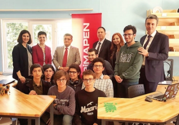 A été réalisée l’ouverture de la Chambre Maker Pimapen au Lycée Anatolien de Kadıköy.  A été réalisée l’ouverture de la Chambre Maker Pimapen au Lycée Anatolien de Kadıköy.